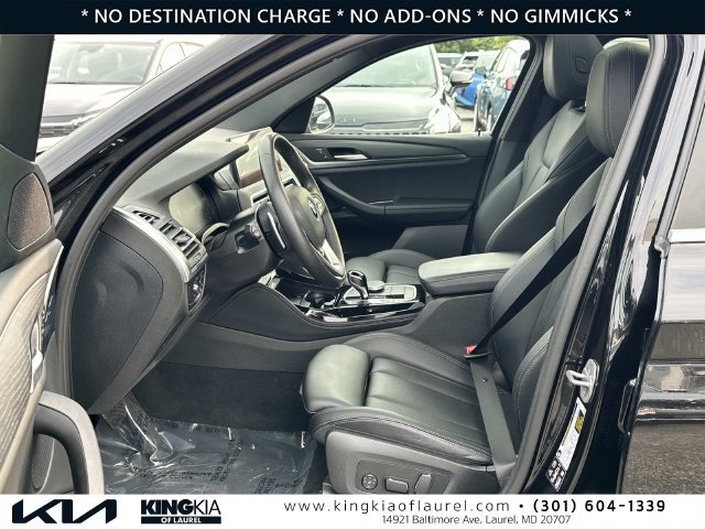 Used 2024 BMW X4 xDrive30i w/ Parking Assistance Package AWD/4WD image 21