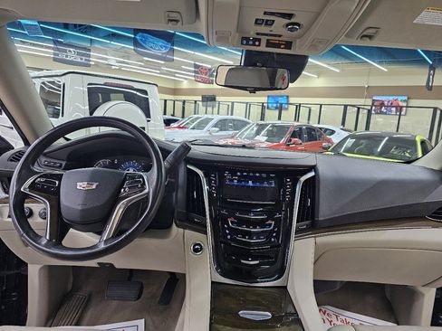 Used 2019 Cadillac Escalade ESV Premium Luxury w/ LPO, Radiant Package image 29