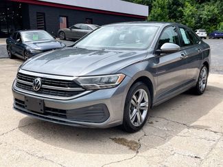 Used 2022 Volkswagen Jetta SE image 1