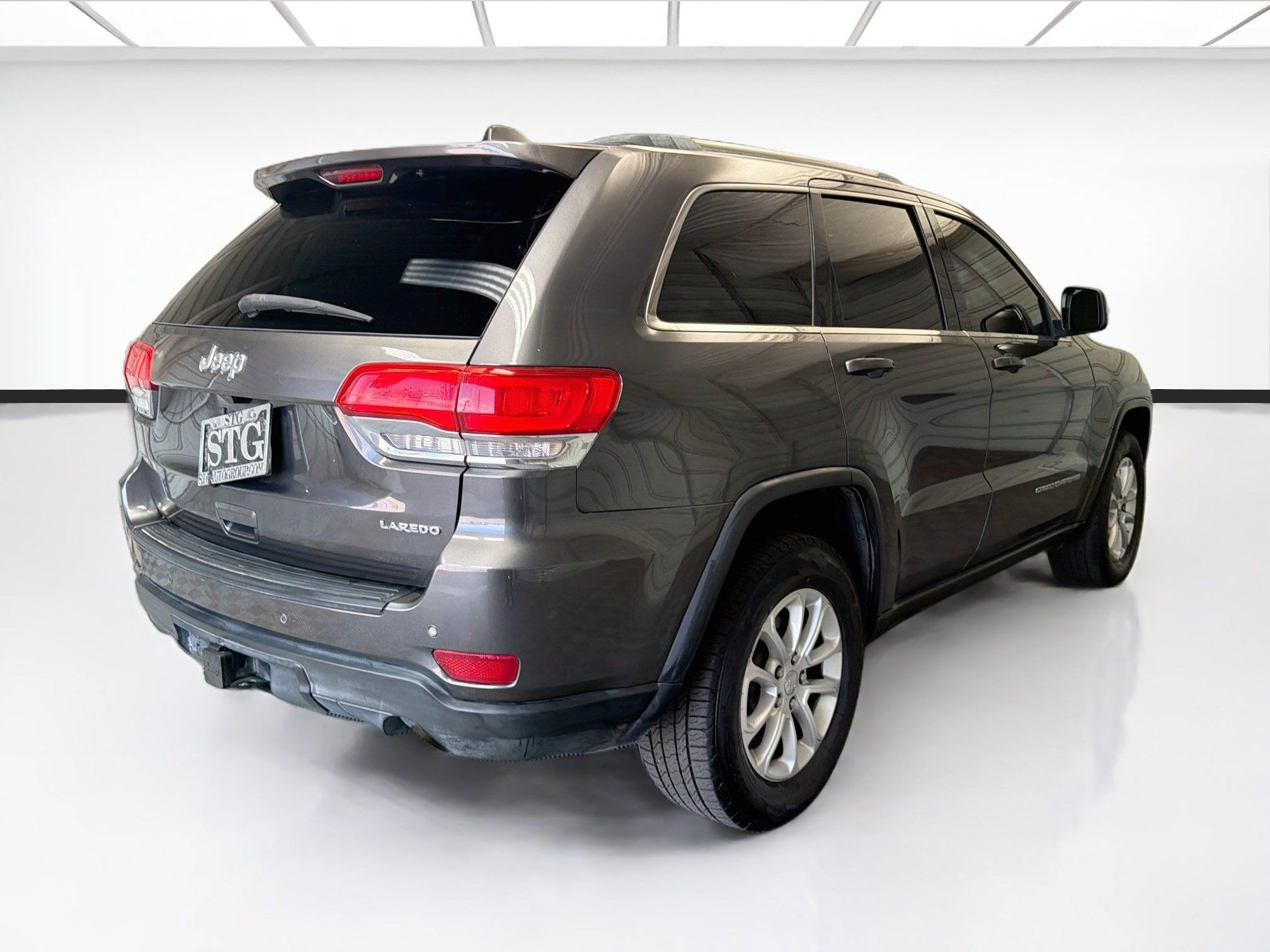 Used 2016 Jeep Grand Cherokee Laredo w/ Quick Order Package 23E RWD image 4