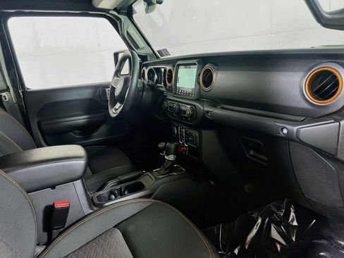 Used 2023 Jeep Gladiator Mojave w/ Cold Weather Group AWD/4WD image 28