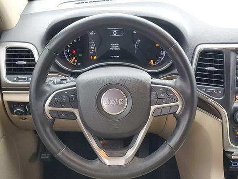 Used 2018 Jeep Grand Cherokee Limited AWD/4WD image 14