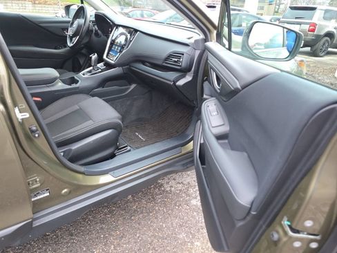 Used 2021 Subaru Outback Premium image 9