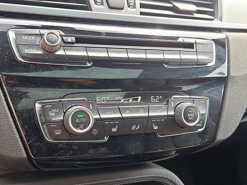 Used 2018 BMW X1 xDrive28i AWD/4WD image 16