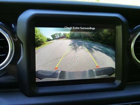 Used 2023 Jeep Wrangler Unlimited Rubicon 392 image 11