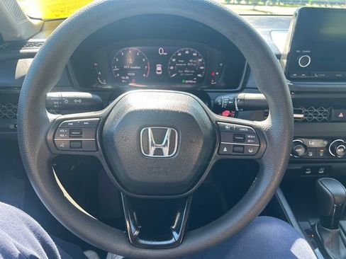 Used 2025 Honda Accord SE image 18