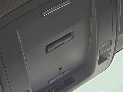 Used 2017 GMC Sierra 1500 SLT w/ SLT Premium Package image 31