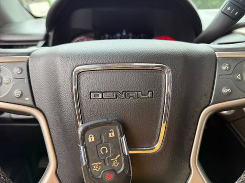 Used 2016 GMC Yukon Denali w/ Open Road Package AWD/4WD image 17