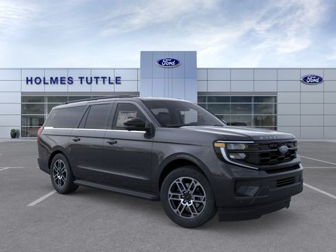 New 2026 Ford Expedition Max Active RWD image 7