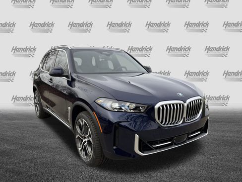 New 2026 BMW X5 sDrive40i image 2