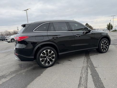 Used 2025 Mercedes-Benz GLC 350e 4MATIC image 7
