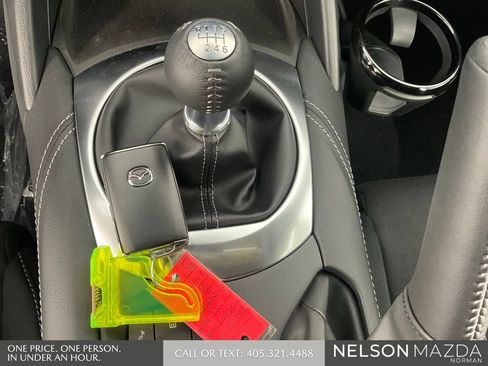New 2026 MAZDA MX-5 Miata Club w/ Interior Package RWD image 37
