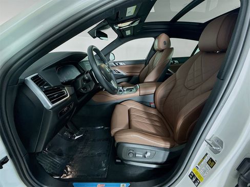 Certified 2023 BMW X6 xDrive40i w/ Premium Package image 21
