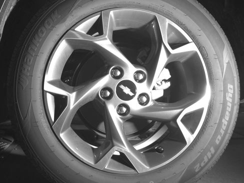 Used 2025 Chevrolet Trax LT image 14