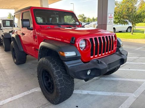 Used 2024 Jeep Wrangler Sport AWD/4WD image 3