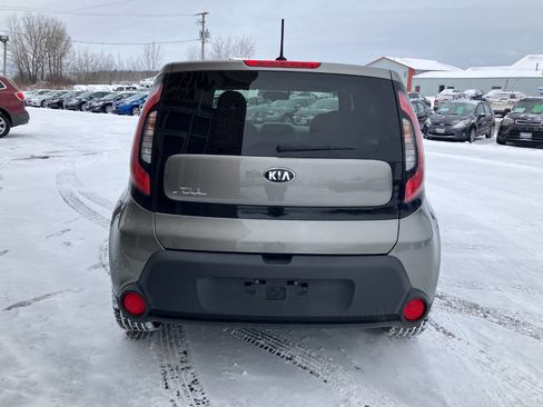Used 2015 Kia Soul + image 4