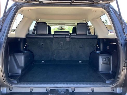 Used 2014 Toyota 4Runner Limited image 34