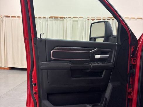 Used 2024 RAM 2500 Big Horn w/ Bed Utility Group image 18