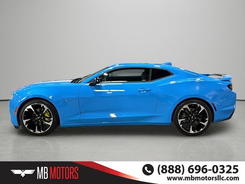 Used 2022 Chevrolet Camaro LT RWD image 2