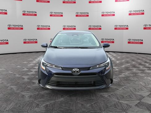 Used 2026 Toyota Corolla LE FWD image 2