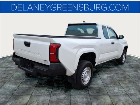 Used 2025 Toyota Tacoma SR image 3