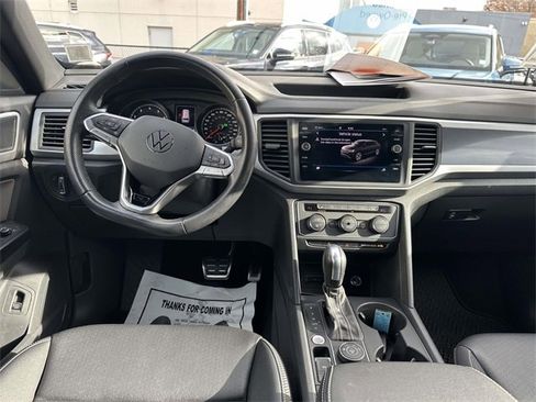 Certified 2021 Volkswagen Atlas Cross Sport SE image 16