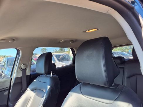 Used 2025 Kia Sportage EX AWD/4WD image 20