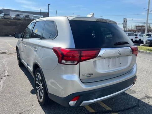 Used 2018 Mitsubishi Outlander ES image 6