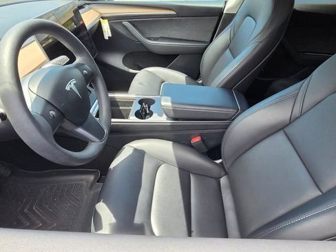 Used 2023 Tesla Model Y Long Range AWD/4WD image 10