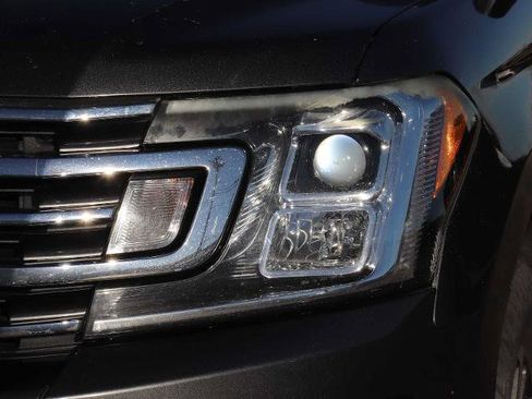 Certified 2019 Ford Expedition XLT w/ Equipment Group 201A image 10