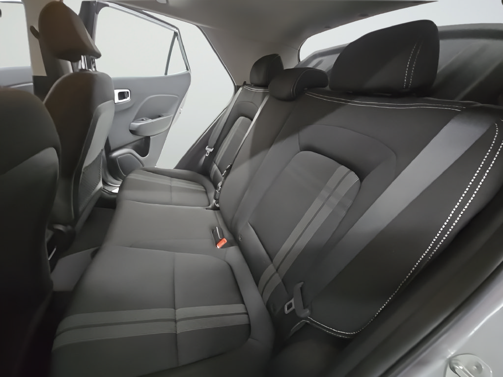 Certified 2024 Hyundai Venue SEL FWD image 17