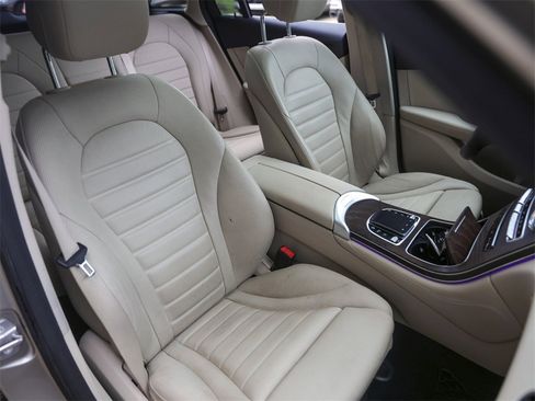 Used 2020 Mercedes-Benz GLC 300 image 36