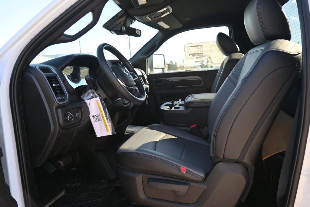 New 2027 RAM 3500 Tradesman AWD/4WD image 12