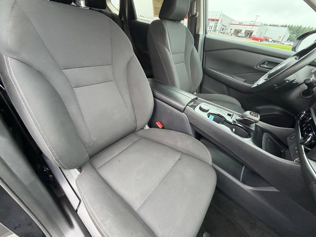 Used 2024 Nissan Rogue S AWD/4WD image 36