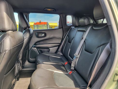 Used 2021 Jeep Compass Latitude AWD/4WD image 11