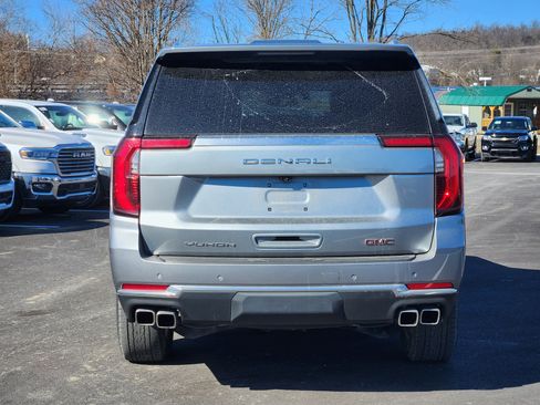 Used 2025 GMC Yukon XL Denali image 17