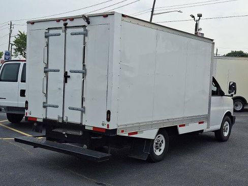 Used 2020 GMC Savana 3500 w/ Power Convenience Package image 4