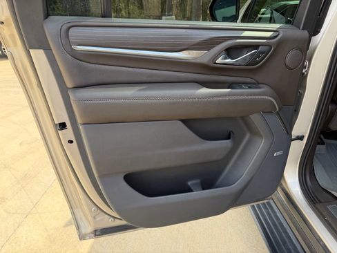 Used 2021 GMC Yukon XL Denali image 16