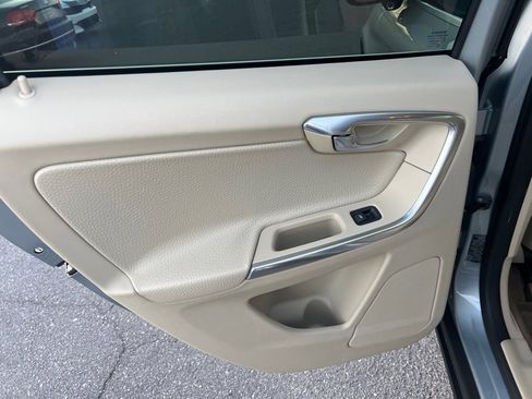 Used 2013 Volvo XC60 3.2 image 13