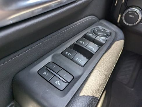 Used 2023 GMC Yukon Denali RWD image 22