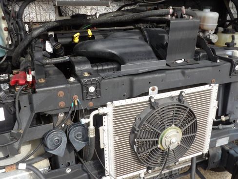 Used 2019 Ford E-450 and Econoline 450 Super Duty image 11