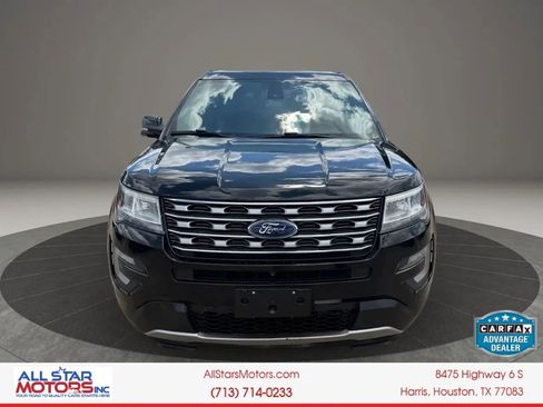 Used 2017 Ford Explorer Limited w/ Equipment Group 301A FWD image 2