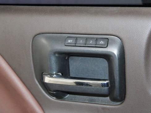 Used 2015 Chevrolet Silverado 3500 High Country w/ Duramax Plus Package image 28