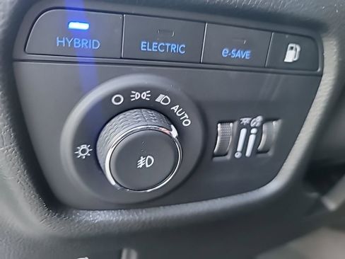 Used 2024 Jeep Grand Cherokee Limited 4xe image 13