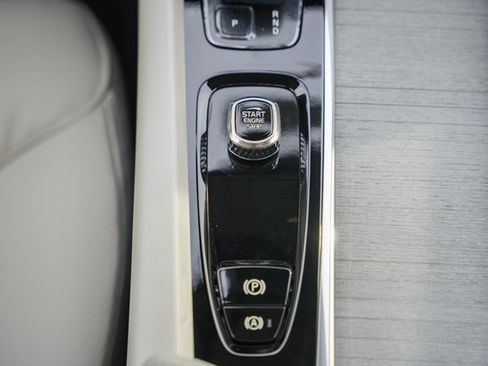 New 2026 Volvo V60 B5 Cross Country Plus w/ Protection Package Premier image 23