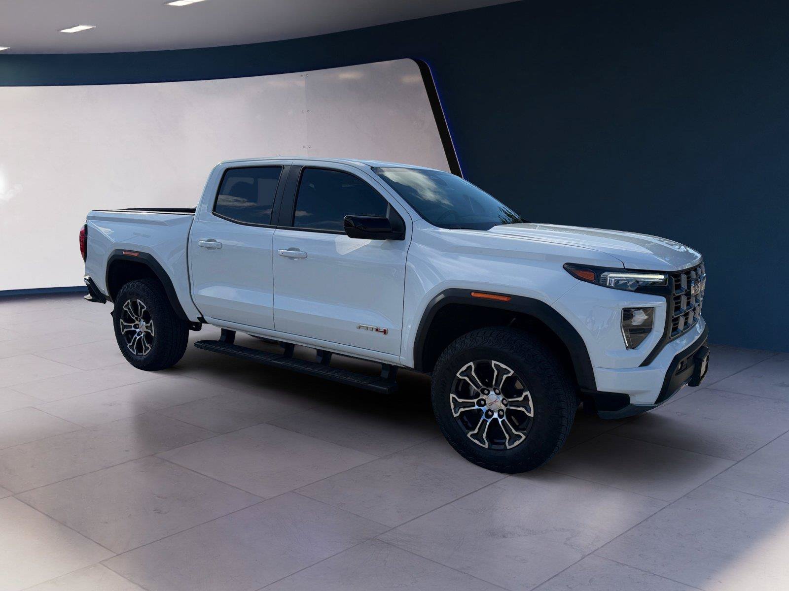 Used 2025 GMC Canyon AT4 w/ AT4 Premium Package AWD/4WD image 7