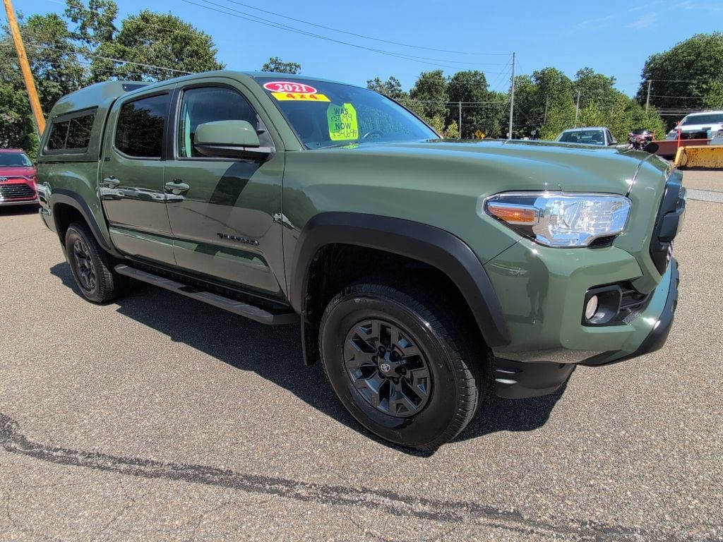 Used 2021 Toyota Tacoma SR5 w/ Trail Edition AWD/4WD image 9