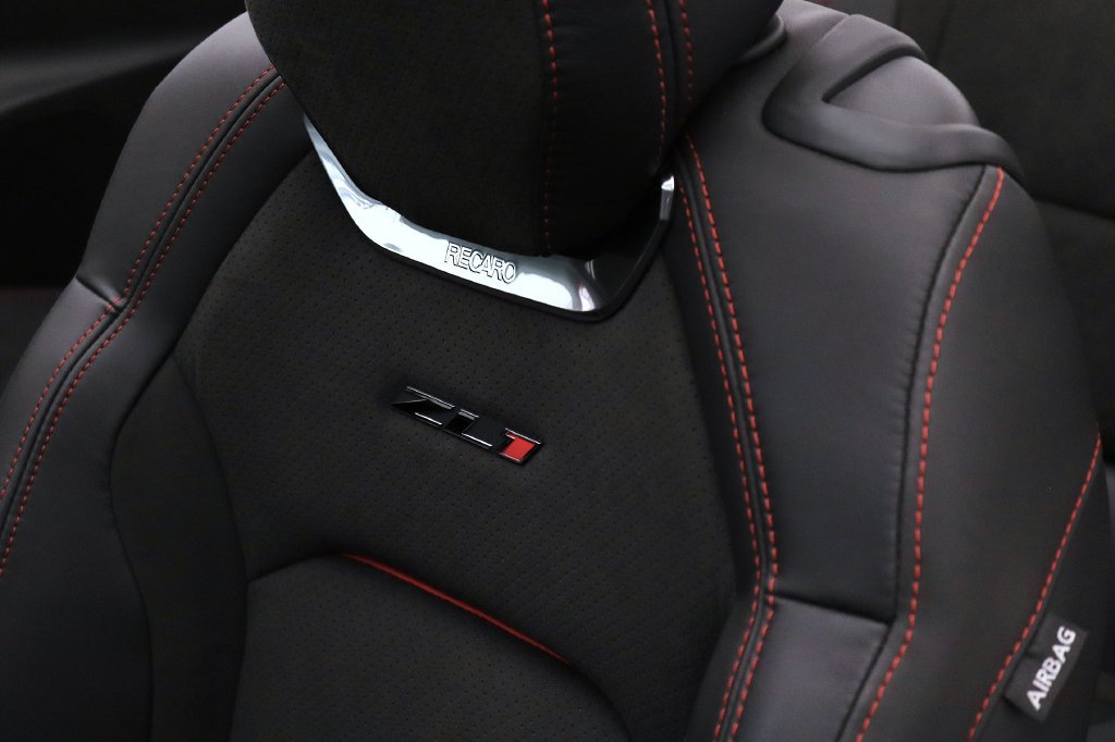 Certified 2024 Chevrolet Camaro ZL1 RWD image 25