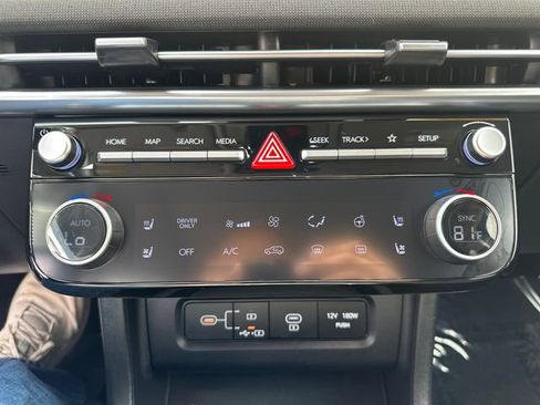 Used 2025 Hyundai Tucson Limited AWD/4WD image 44