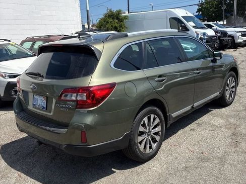 Used 2017 Subaru Outback 3.6R Touring AWD/4WD image 7